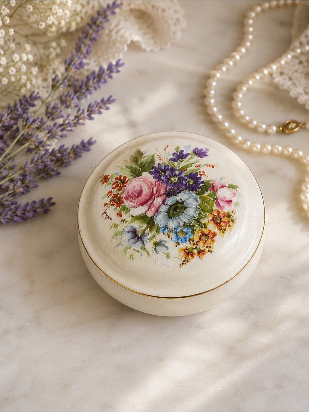 🌸🌼 Vintage Floral Ceramic Trinket Box